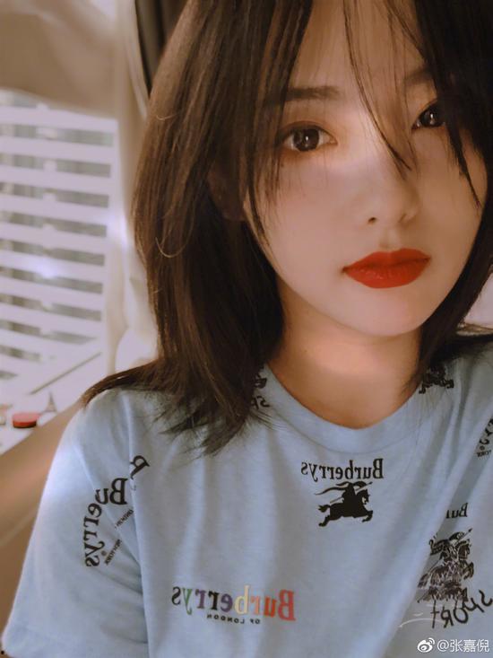 张嘉倪网红吃瓜视频,揭秘娱乐圈幕后真相  第3张