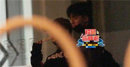 娱乐圈恋情爆料者有哪些,幕后推手盘点  第2张 娱乐圈恋情爆料者有哪些,幕后推手盘点  第2张