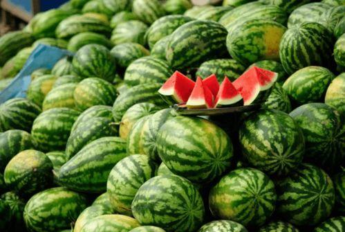 网红吃瓜的时候,揭秘娱乐圈幕后真相  第2张 网红吃瓜的时候,揭秘娱乐圈幕后真相  第2张