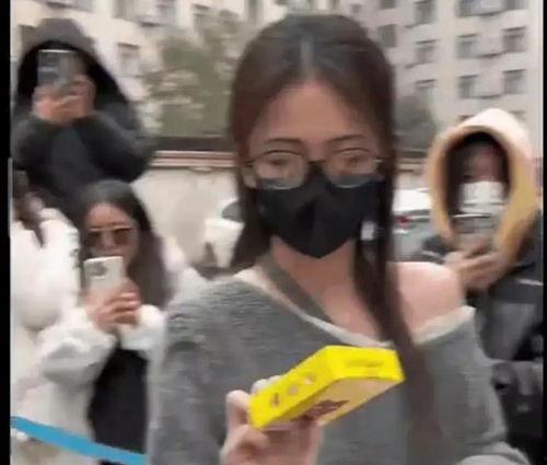 网红吃瓜爆料空姐视频,空姐私密视频事件,吃瓜群众热议不断  第3张 网红吃瓜爆料空姐视频,空姐私密视频事件,吃瓜群众热议不断  第3张