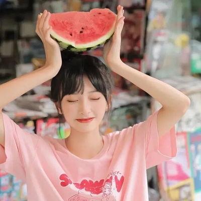 娱乐吃瓜酱头像女生图片,揭秘网红头像背后的时尚魅力  第2张 娱乐吃瓜酱头像女生图片,揭秘网红头像背后的时尚魅力  第2张