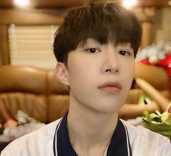 王安宇高中爆料视频,揭秘校园生活幕后真相  第3张 王安宇高中爆料视频,揭秘校园生活幕后真相  第3张